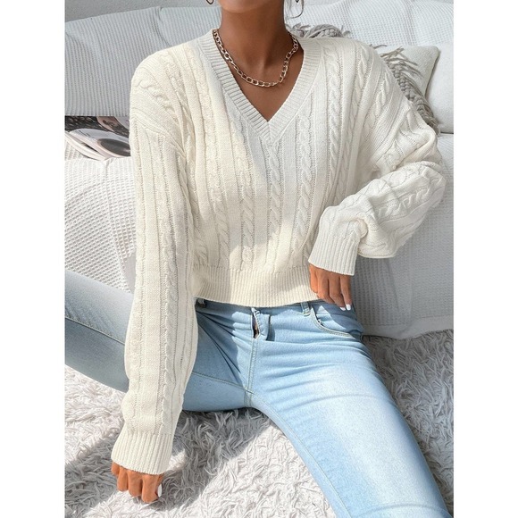 🌟 preppy V neck Cable Knit Sweater - Picture 3 of 11